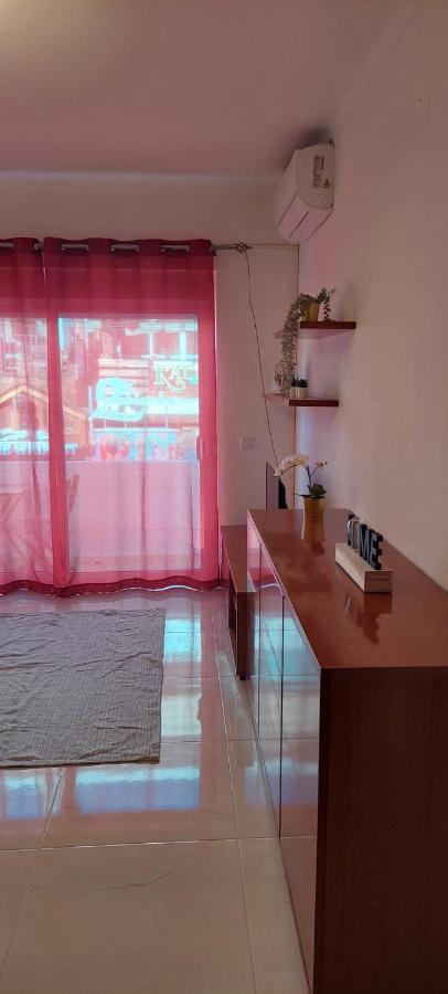 Oura Strip Apartment Albufeira